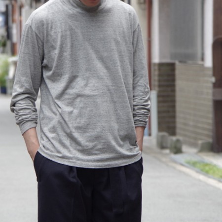 オーラリー、(AURALEE) SEAMLESS HI NECK L_S TEE、トップス 