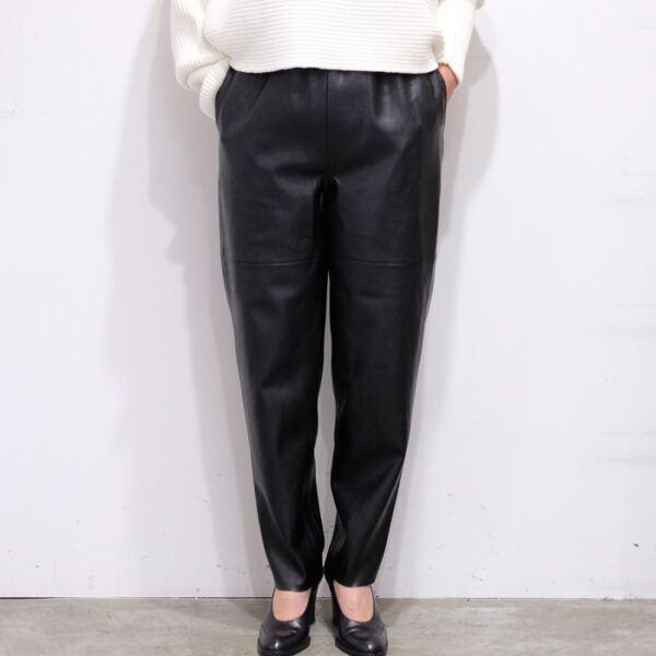 iirot｜FAKE LEATHER TAPERED PANTS BLACK｜VELISTA online store