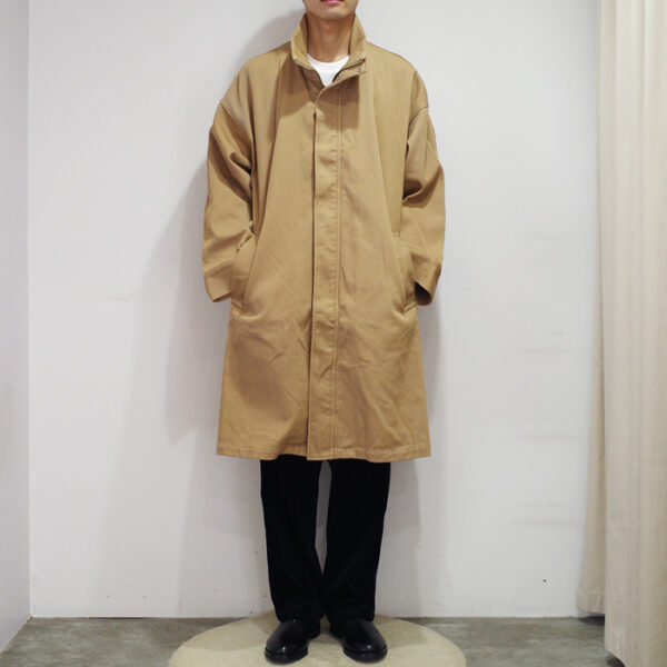 グラフペーパー、(GRAPHPAPER) HARD TWILL STAND COLLAR COAT