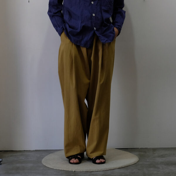 MAATEE&SONS｜俺のGUNPAN MILITARY SLACKS OCHER｜VELISTA online store