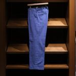 MAATEE&SONS) ドゥルン CHINO TROUSER フレンチBLUE｜VELISTA online store