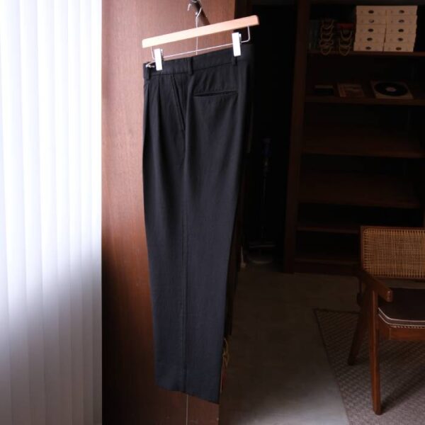 へリル(HERILL) BACKSATIN TROUSERS