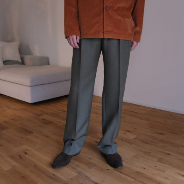 オーラリー(AURALEE) BLUEFACED WOOL TWO-TUCK SLACKS