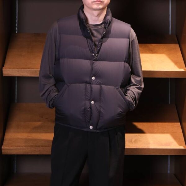 オーラリー(AURALEE) SUPER LIGHT NYLON RIPSTOP DOWN VEST