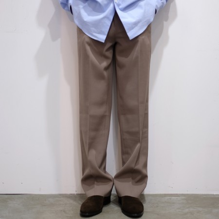 オーラリー、(AURALEE) WOOL MAX GABARDINE SLACK、ボトムス ...